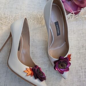 Zac Posen Victoria Flower Detail Leather Pump Sz 37.5